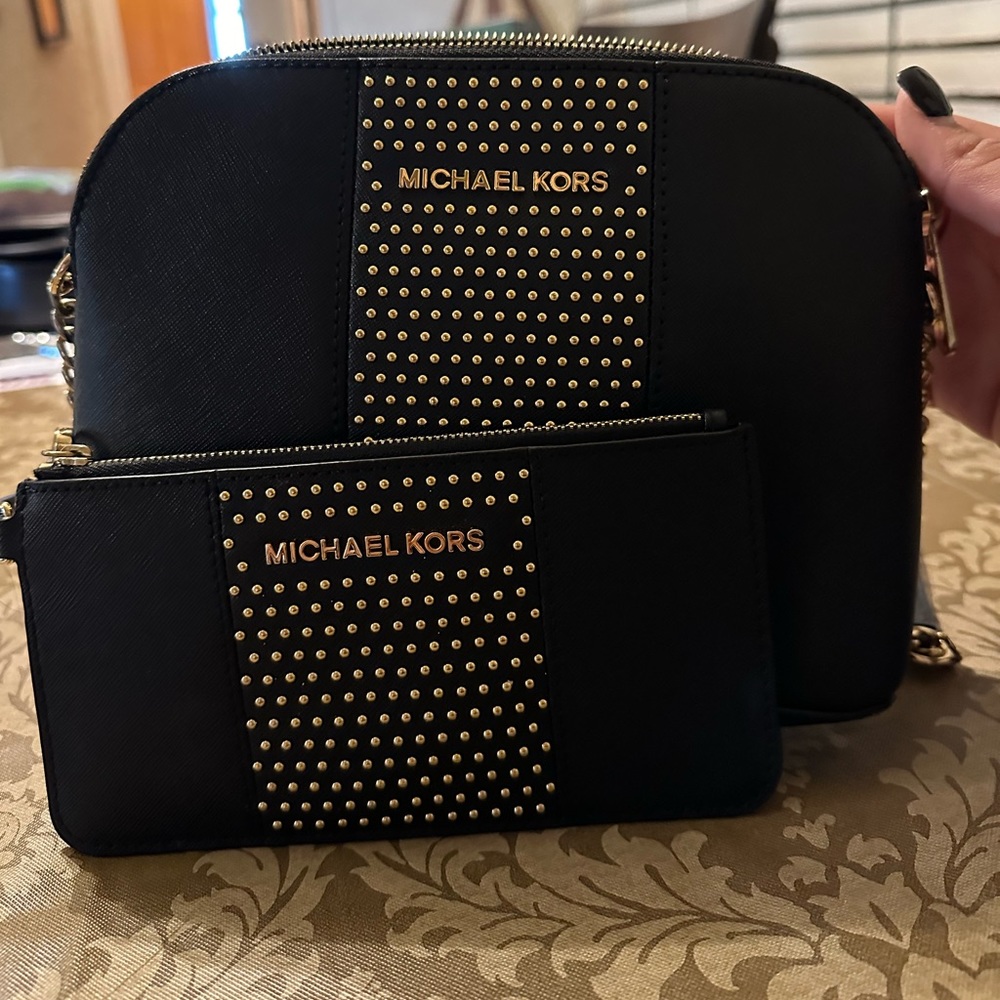 MICHAEL KORS PURSE AND WALLET